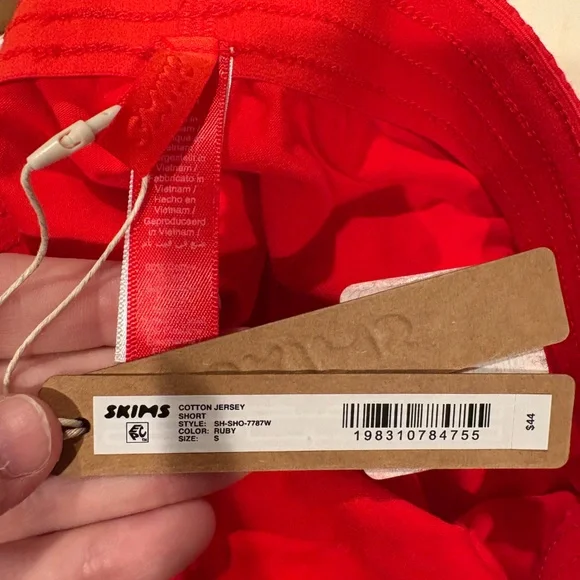 SKIMS Cotton Jersey Short in RUBY ❤️ - Picture 2 of 5